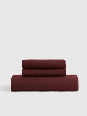 Europe Linen Fitted Sheet Set - Burgundy- Retail $114